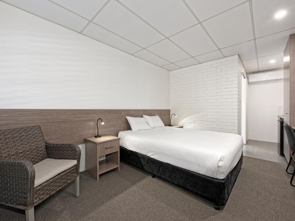 Chalet Motor Inn Bundaberg Bagian luar foto