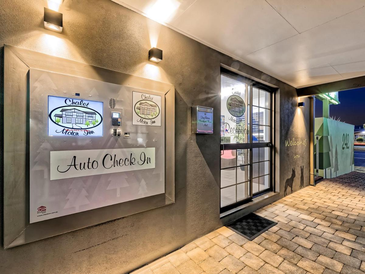 Chalet Motor Inn Bundaberg Bagian luar foto