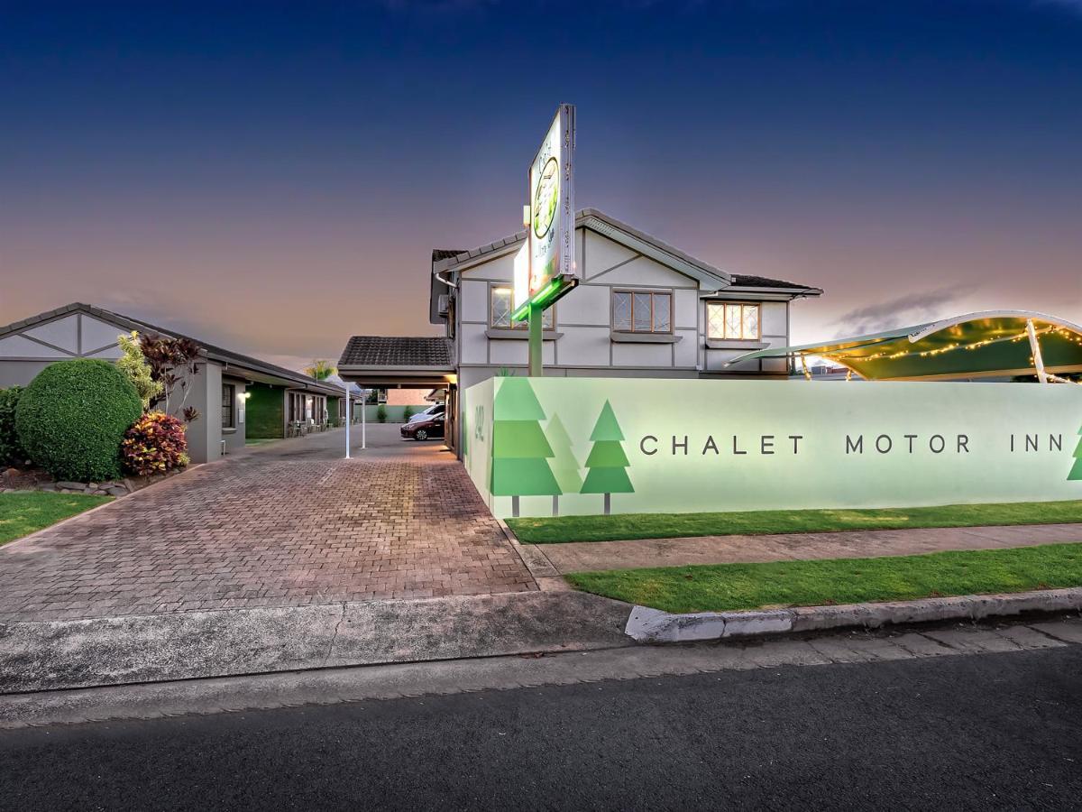 Chalet Motor Inn Bundaberg Bagian luar foto