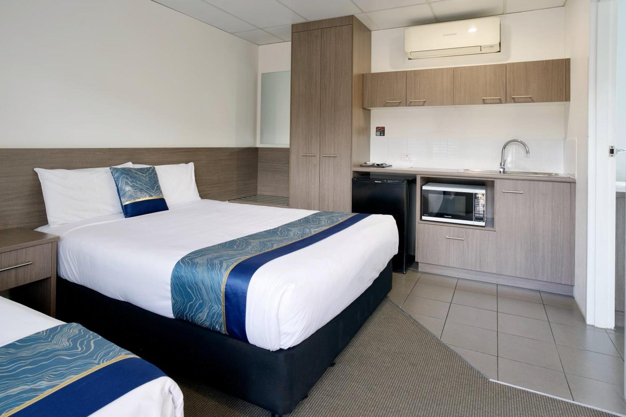 Chalet Motor Inn Bundaberg Bagian luar foto
