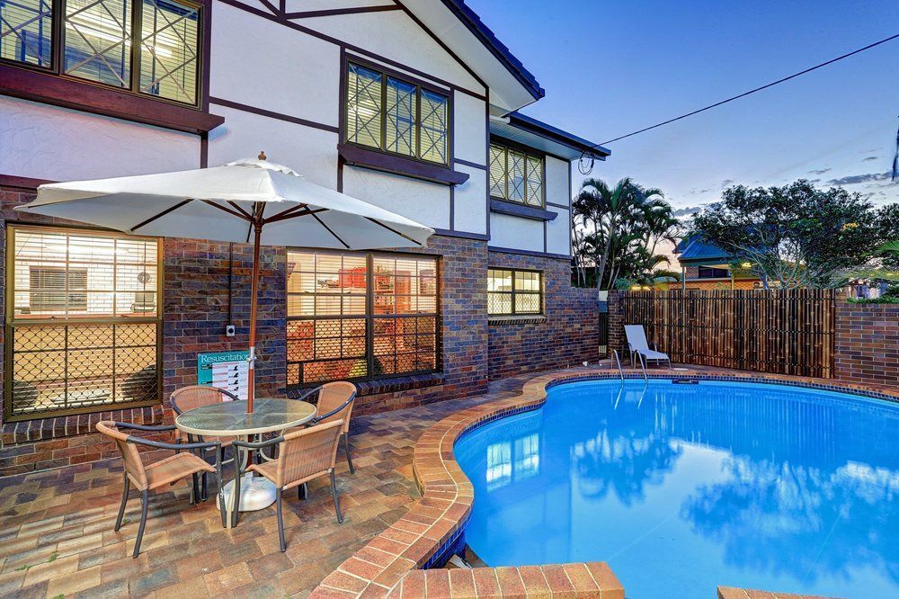 Chalet Motor Inn Bundaberg Bagian luar foto