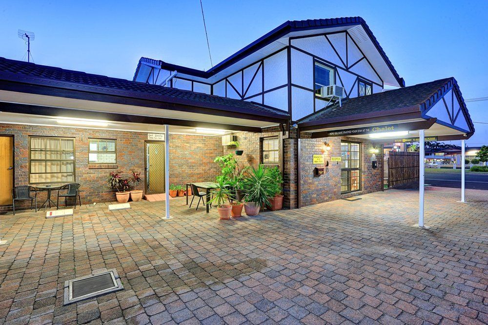 Chalet Motor Inn Bundaberg Bagian luar foto